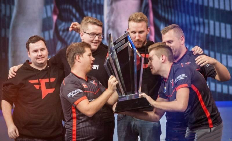 2025LPL夏季赛定组赛趣味数据：飞机出场最多， rookie MVP最多