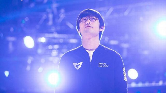 RNG官宣：原学院队中单选手Xzz正式上调至主队