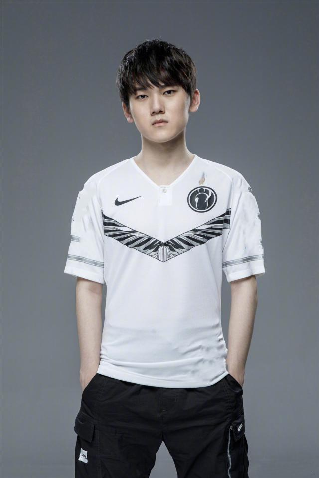 Imp艾希团战活不了 Icon塞拉斯无限游龙 M3首局压制击败BGM