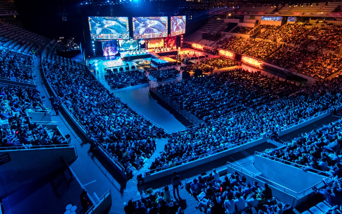 BLG被LPL惩罚？周末黄金档和TT同一档